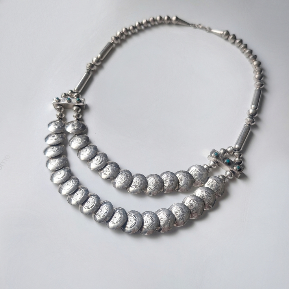 Vintage sterling silver Native American pillow disc bead turquoise necklace